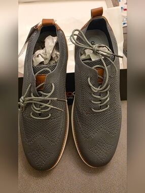 Men's Akademiks Shoes Size 11 - Gray